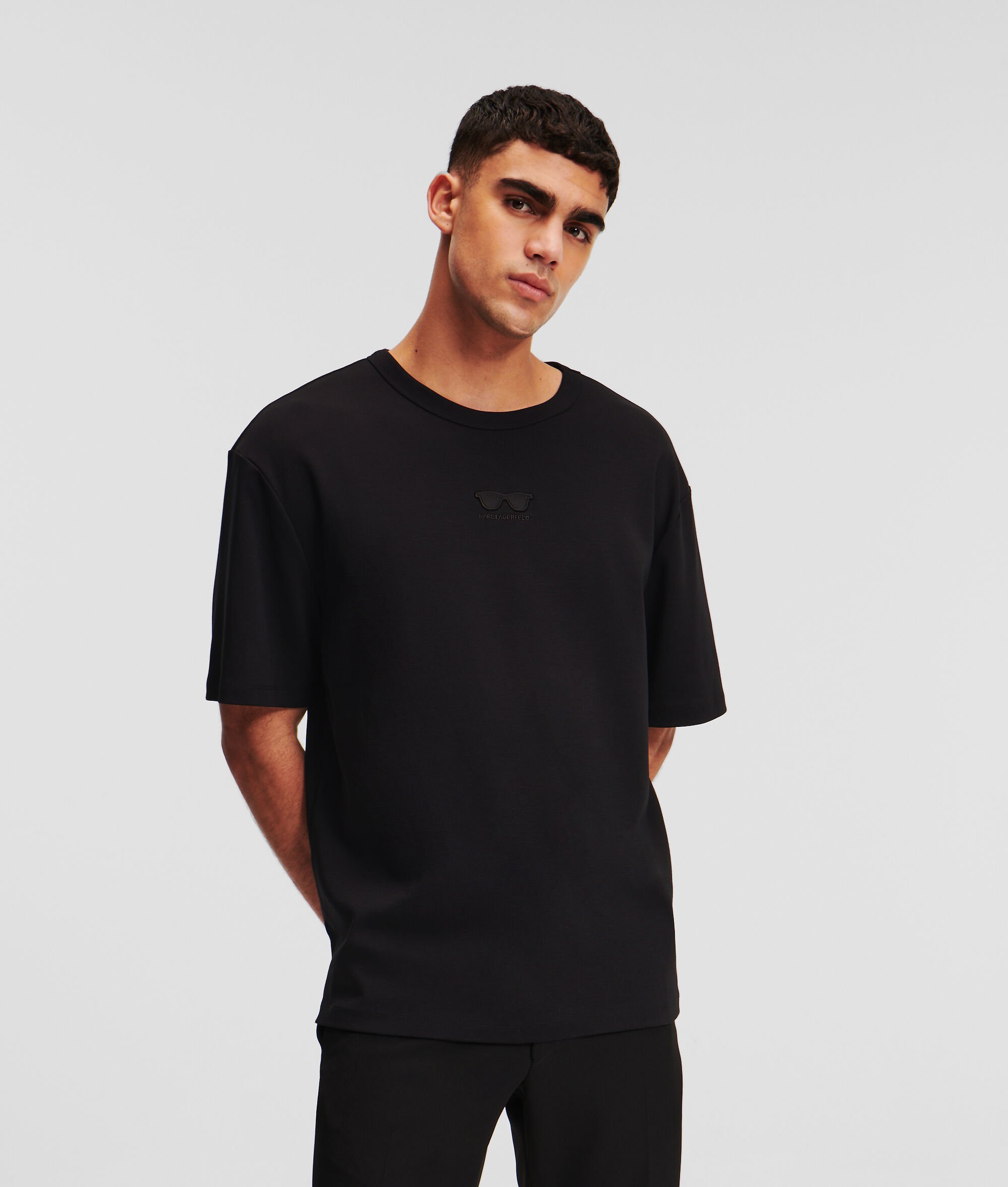 (image for) Domineering OVERSIZED SUNGLASSES T-SHIRT